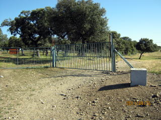 牧場の門